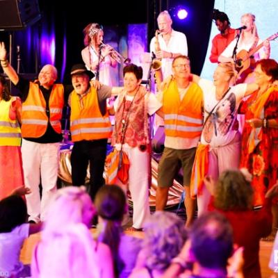 20250803 Riseup 6648 Dank Medium